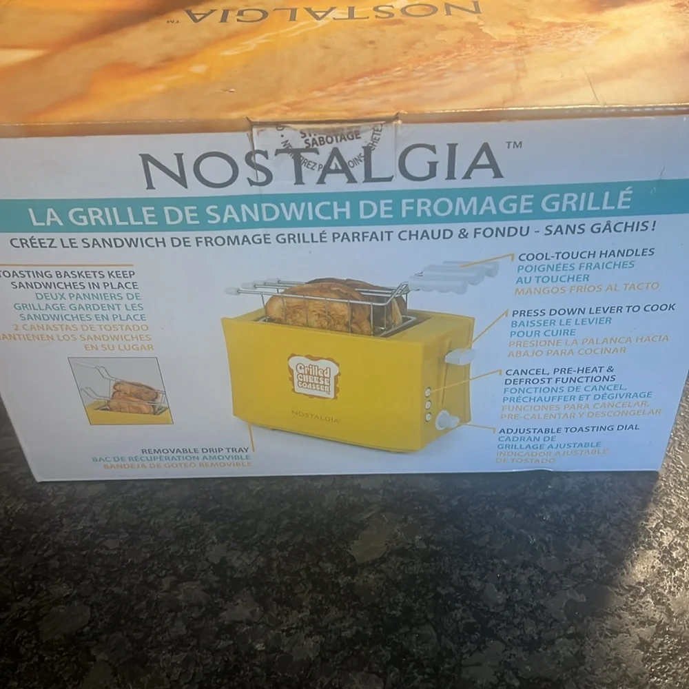 Nostalgia Yellow Grilled Cheese Sandwich Toaster